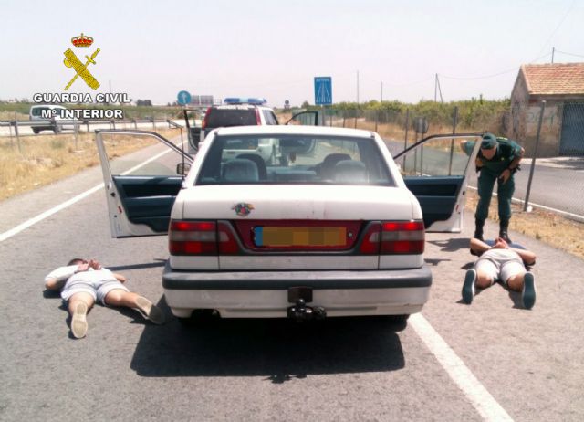 La Guardia Civil detiene in fraganti a dos jóvenes dedicados a cometer asaltos en áreas de descanso de la A-7