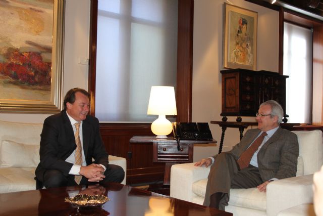 El presidente de la Comunidad recibe a los alcaldes de Molina de Segura, Ceutí y Librilla