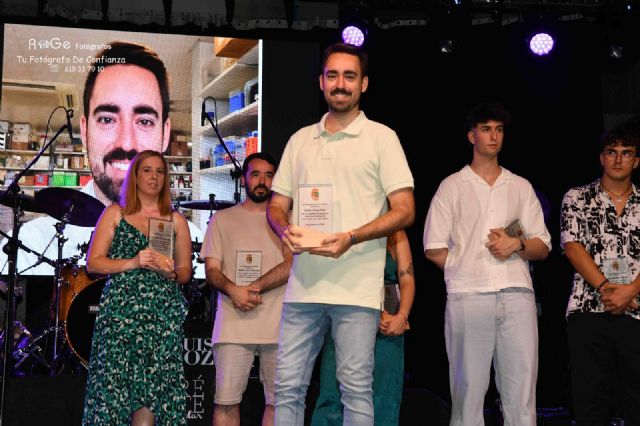 Librilla reconoce como Persona Distinguida del Año al investigador Rafael Olmos