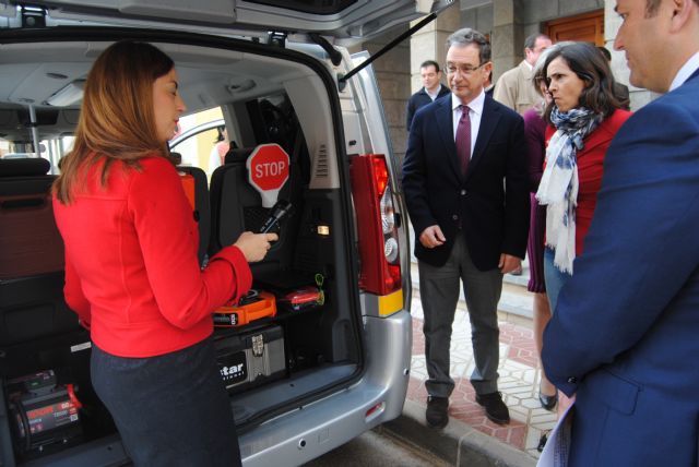 La DGT firma con Fuente Álamo y Librilla el acuerdo de cesión de un vehículo para garantizar la seguridad vial